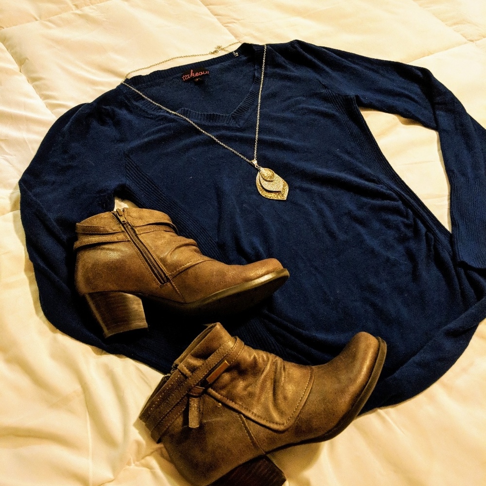 *3/$20* Navy Blue Fitted Sweater